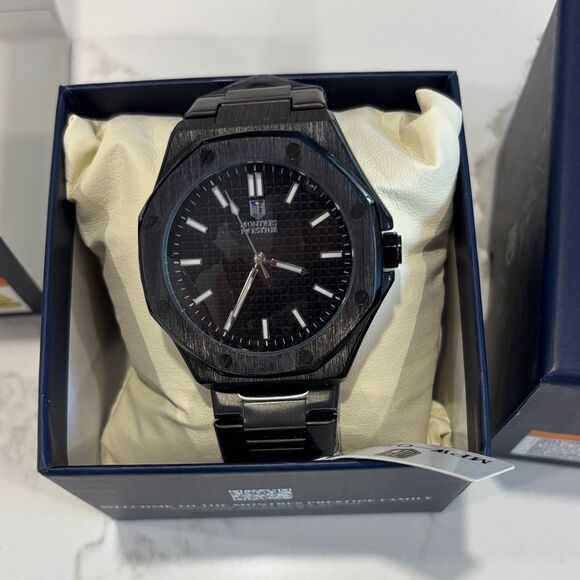 Montres prestige Black Stainless Steel Watch with Textured Dial - Picture 1 of 6